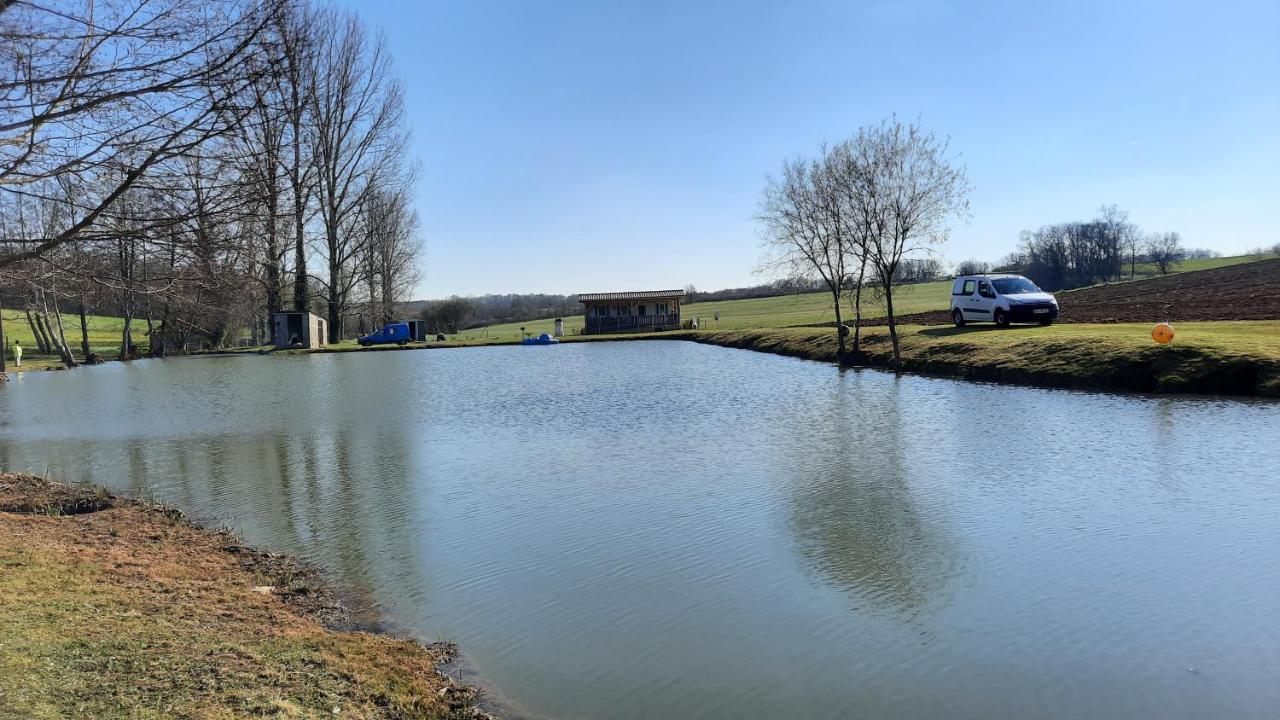 Etang Pre De La Font Hotel Cercles Екстериор снимка